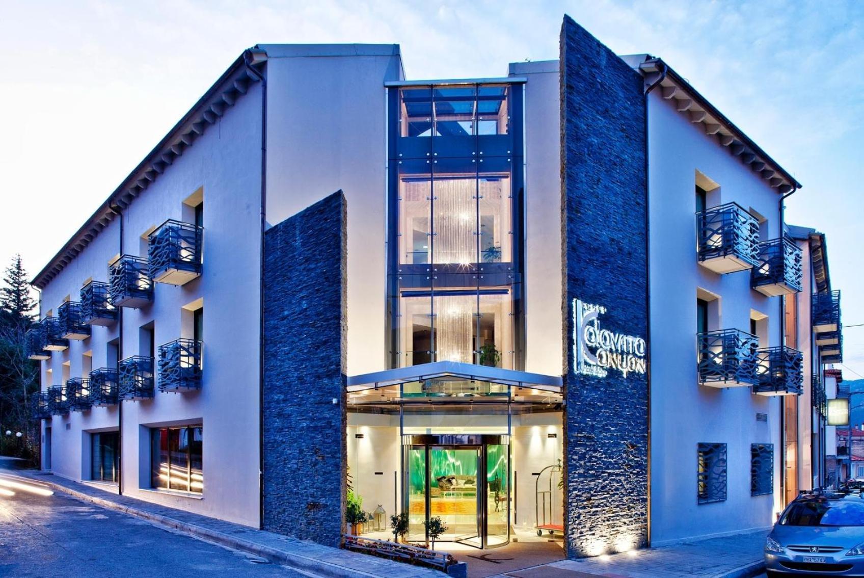 Отель Canyon & 4*